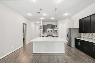 Building Photo - 10822 Gates Randal Ct
