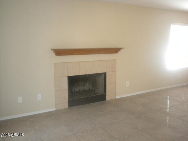 Foto del edificio - 1570 W Ivanhoe Ct