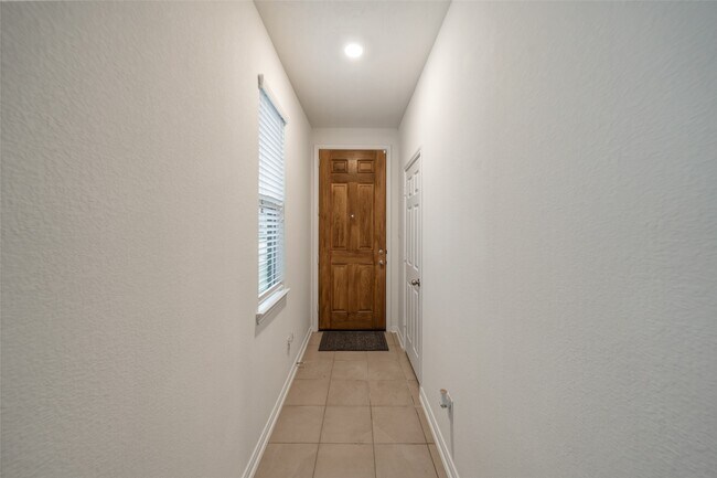 Foto del edificio - 6218 Morning Fern Ln