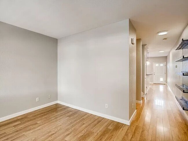 Foto del edificio - 632 N Inca St