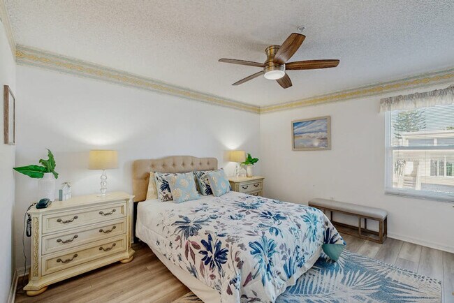 Foto del edificio - 3607 E Bay Dr