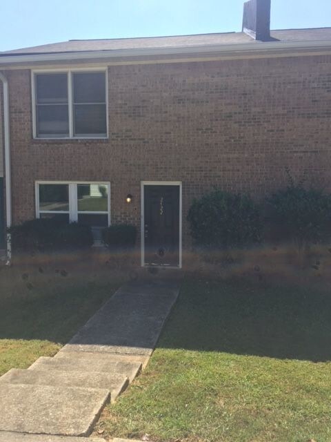 Primary Photo - 2422 Brittan Pl