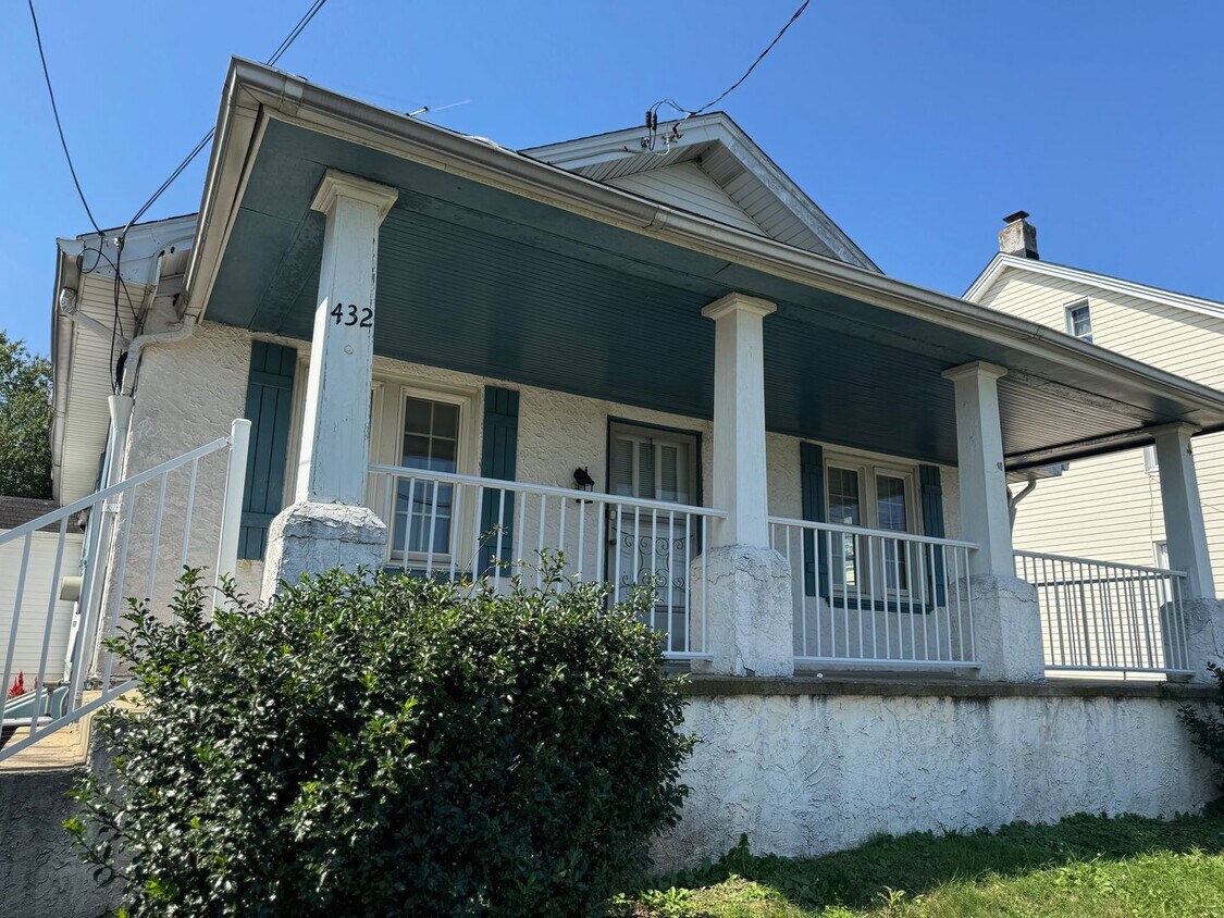 Primary Photo - Great Lansdale Single for rent 3 Bedrooms ...
