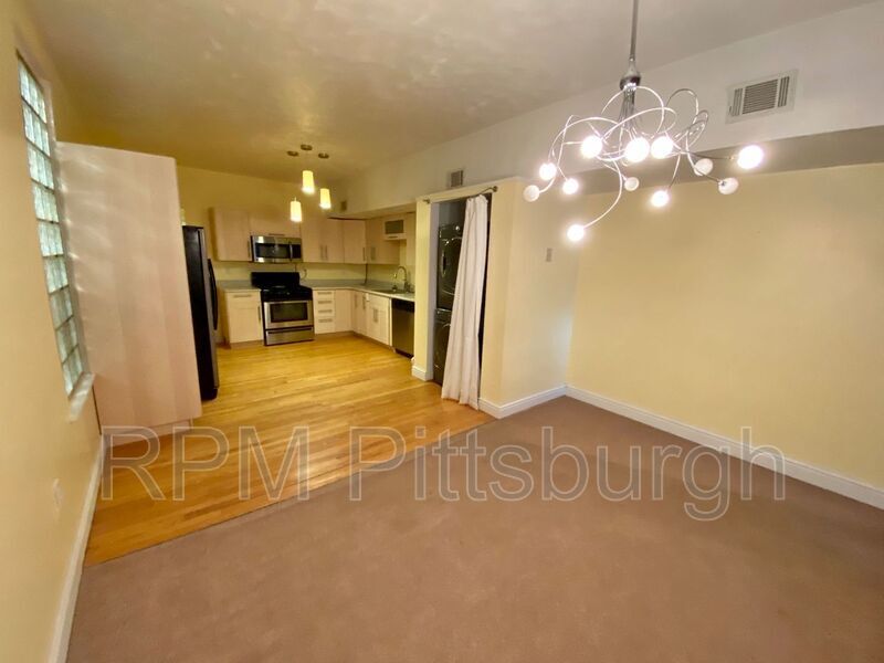 Photo - 1912 Jane Street