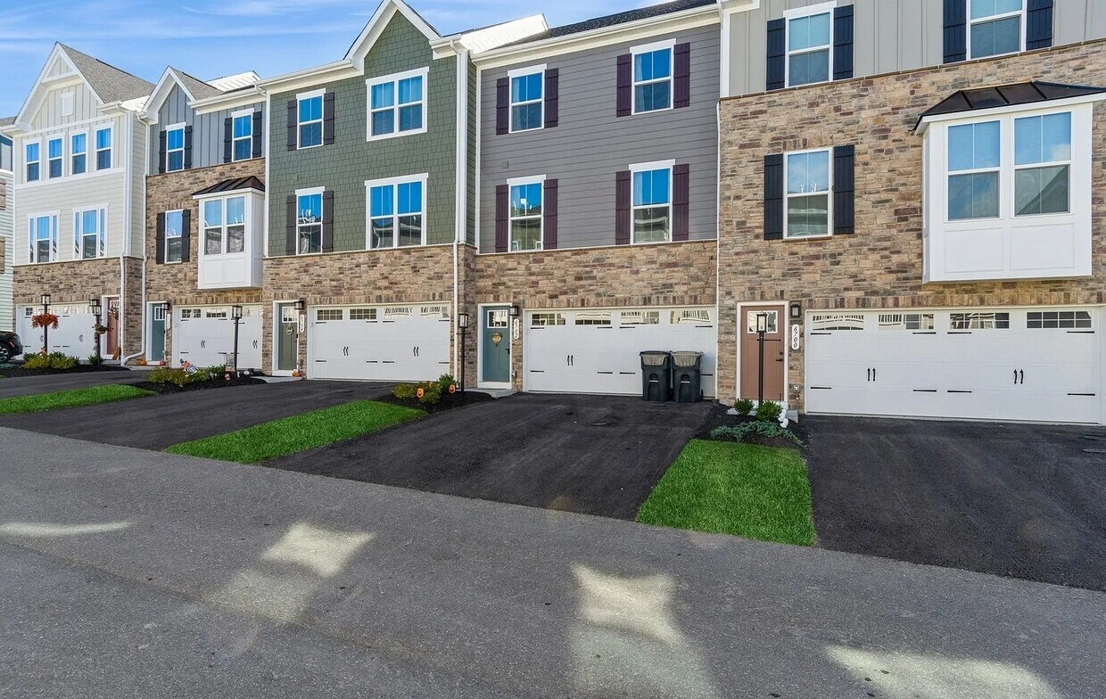 Foto principal - 6702 Sycamore Way