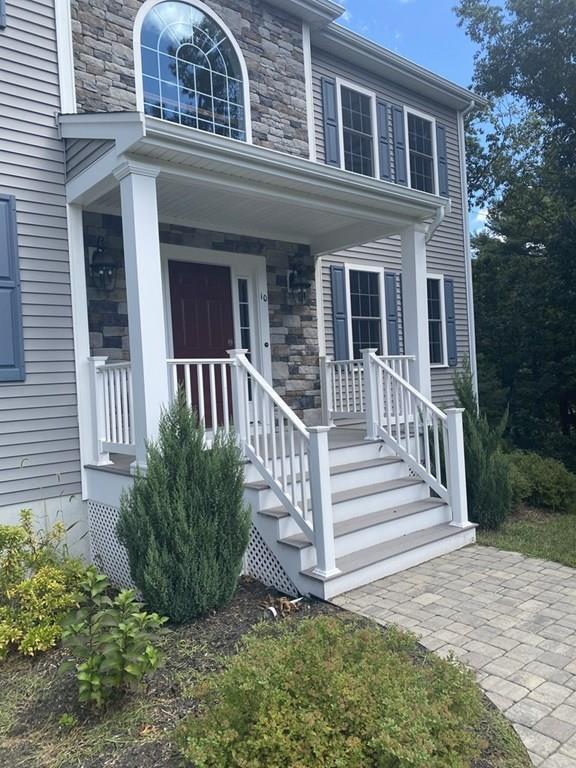 Foto del edificio - 10 Silver Fox Rd