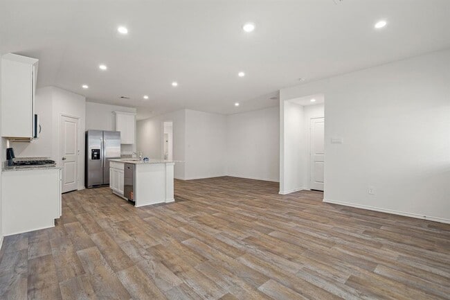 Building Photo - 30815 Brightwell Bnd