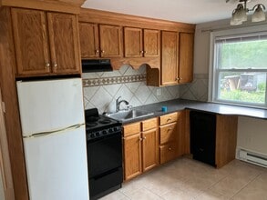 Building Photo - 469 Mt Hope St