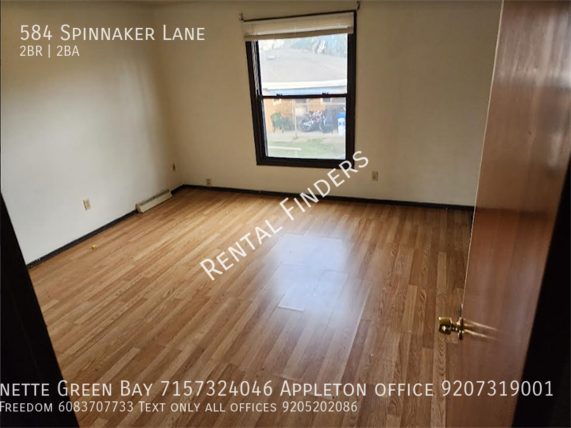 Building Photo - 584 Spinnaker Ln