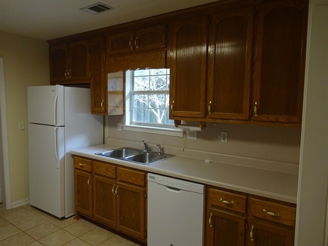 Foto del edificio - 241 Fairbrook Lane