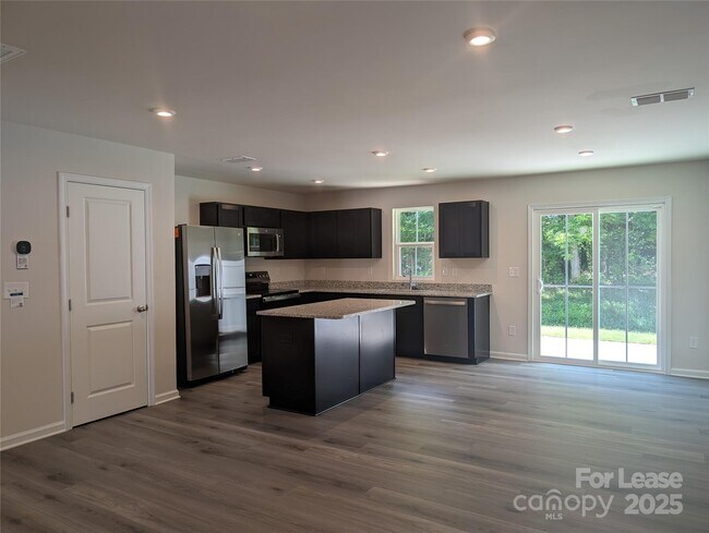 Foto del edificio - 2019 Stephens Farm Dr