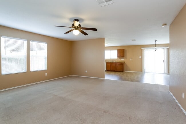 Building Photo - 2034 Vanamen Ct