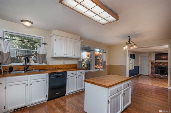 Foto del edificio - 1434 SW Robertson Dr