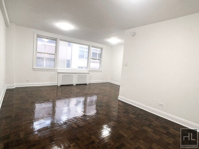 Building Photo - EAST 55 STREET