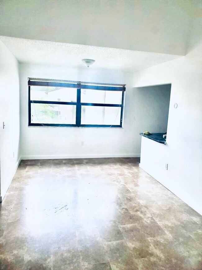 Foto del edificio - 10302 NW 9th Street Cir