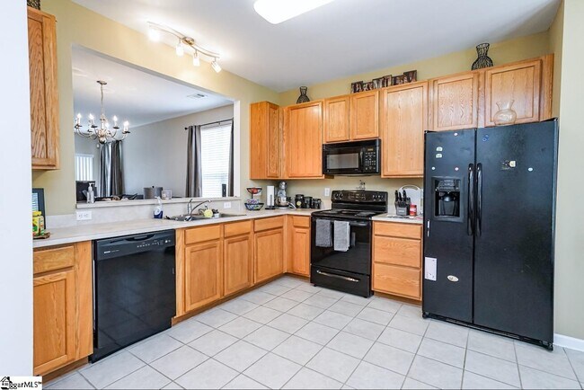 Building Photo - 100 Xander Dr