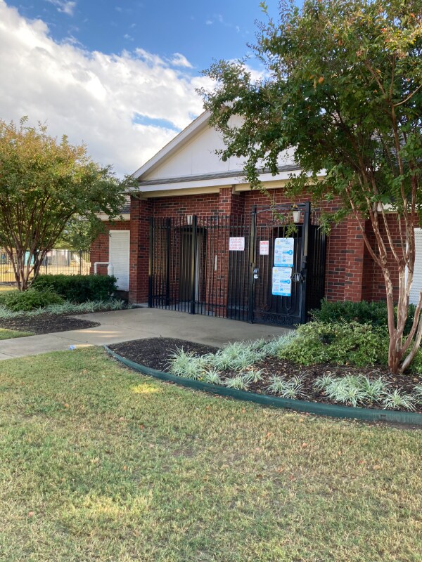 Building Photo - 11048 Kinston St