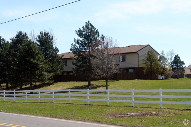 Building Photo - Huntington Heights