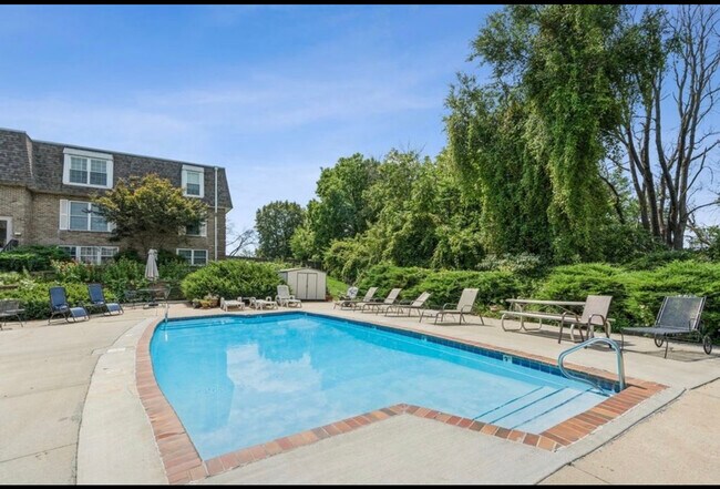 Foto del edificio - 1100 E 6th St