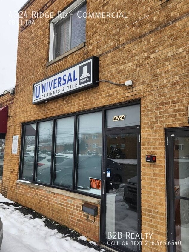 Foto principal - Excellent Commercial Space on Ridge Rd – H...