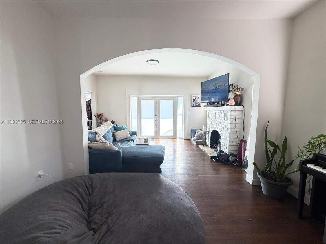 Foto del edificio - 109 NW 48th St