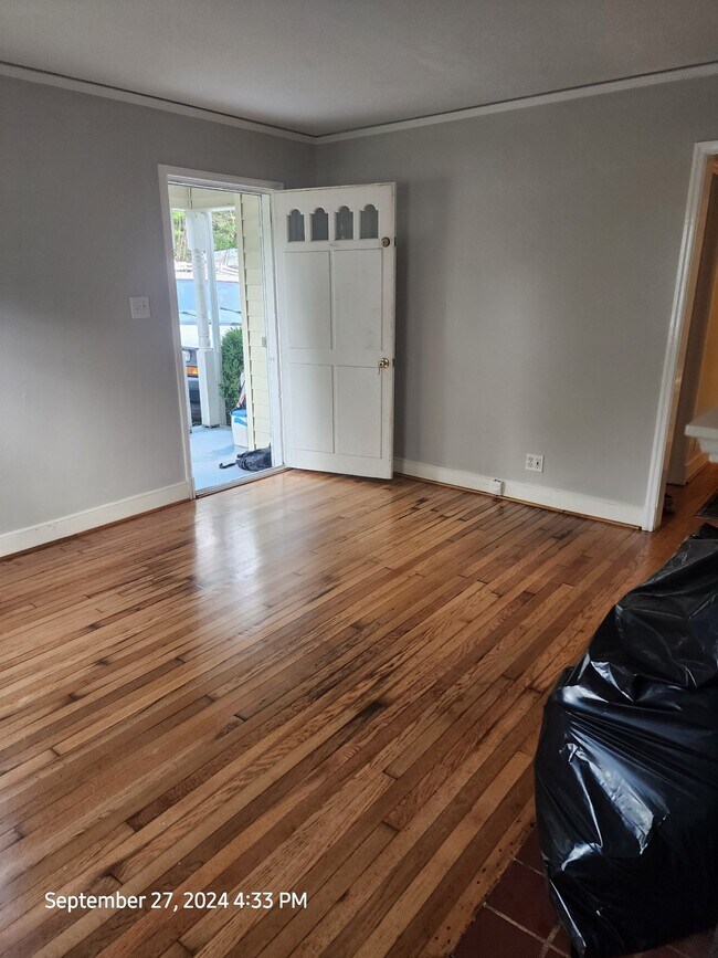 Foto del edificio - 1329 Winstead Pl