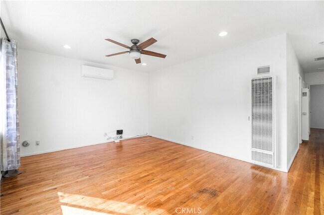 Foto del edificio - 4208 W 182nd St