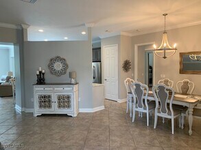 Building Photo - 6247 Ashwood Ln