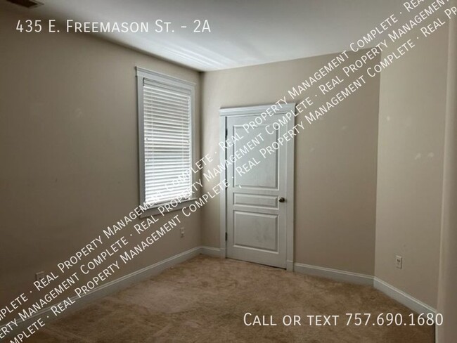 Building Photo - Luxury 2 bedroom, 2 bath 1,300 sf condo lo...