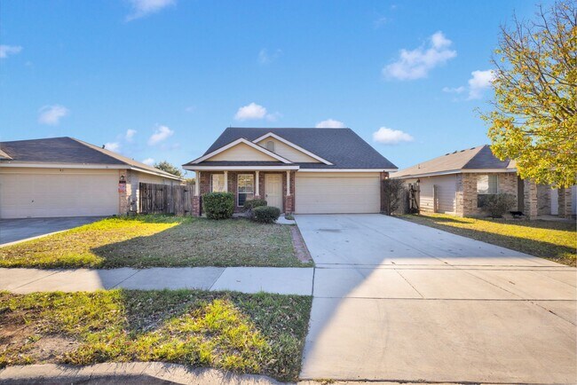 Building Photo - Charming home in prime location