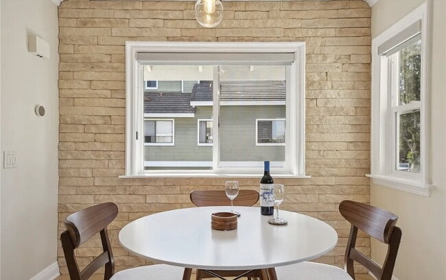 Building Photo - Nestled within the highly sought-after Hea...
