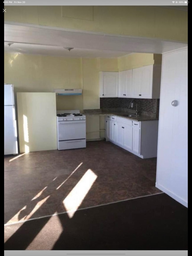 Building Photo - 509 Medford St