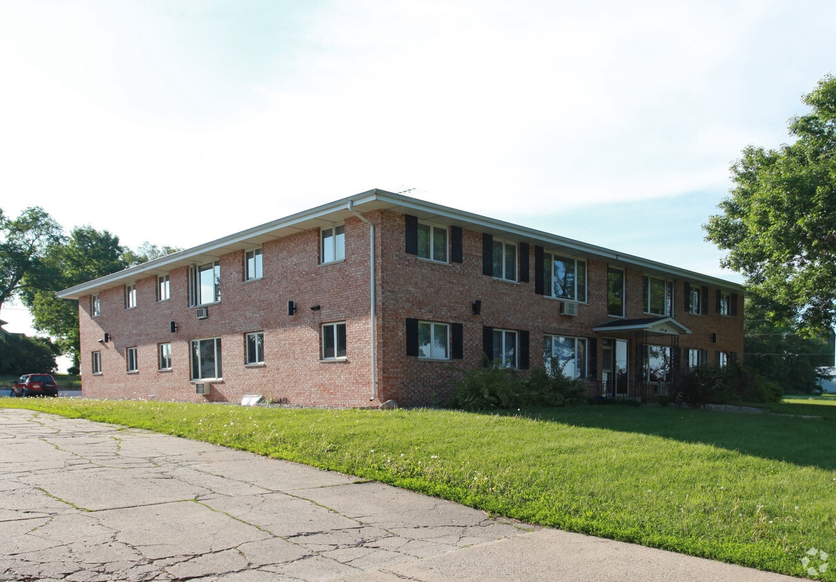 Primary Photo - 414 S Division St