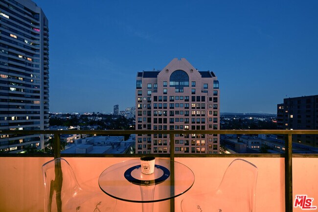 Foto del edificio - 10535 Wilshire Blvd
