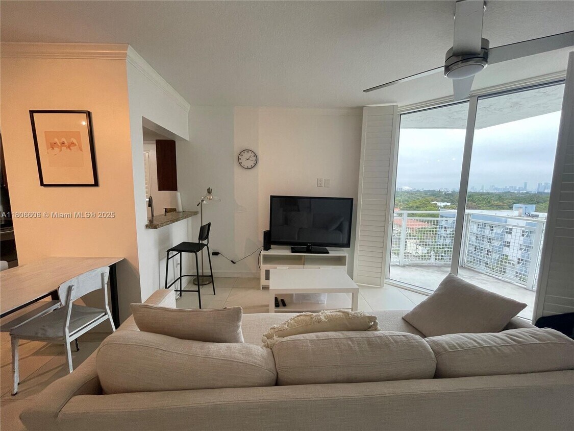 Foto principal - 2600 SW 27th Ave