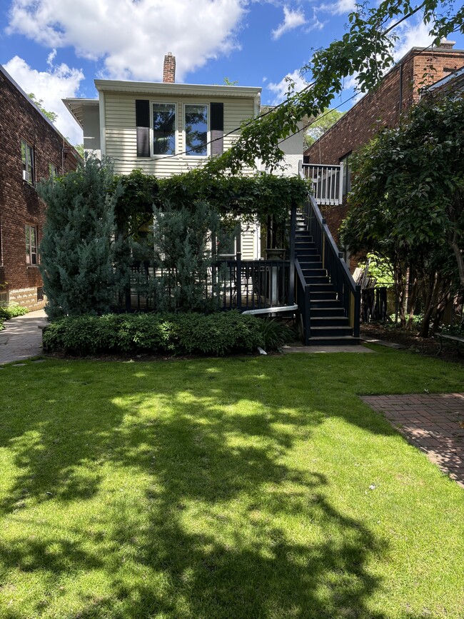 Building Photo - 404 Dayton Ave