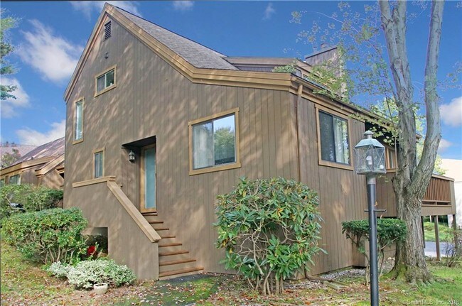 Building Photo - 293 Agawam Dr