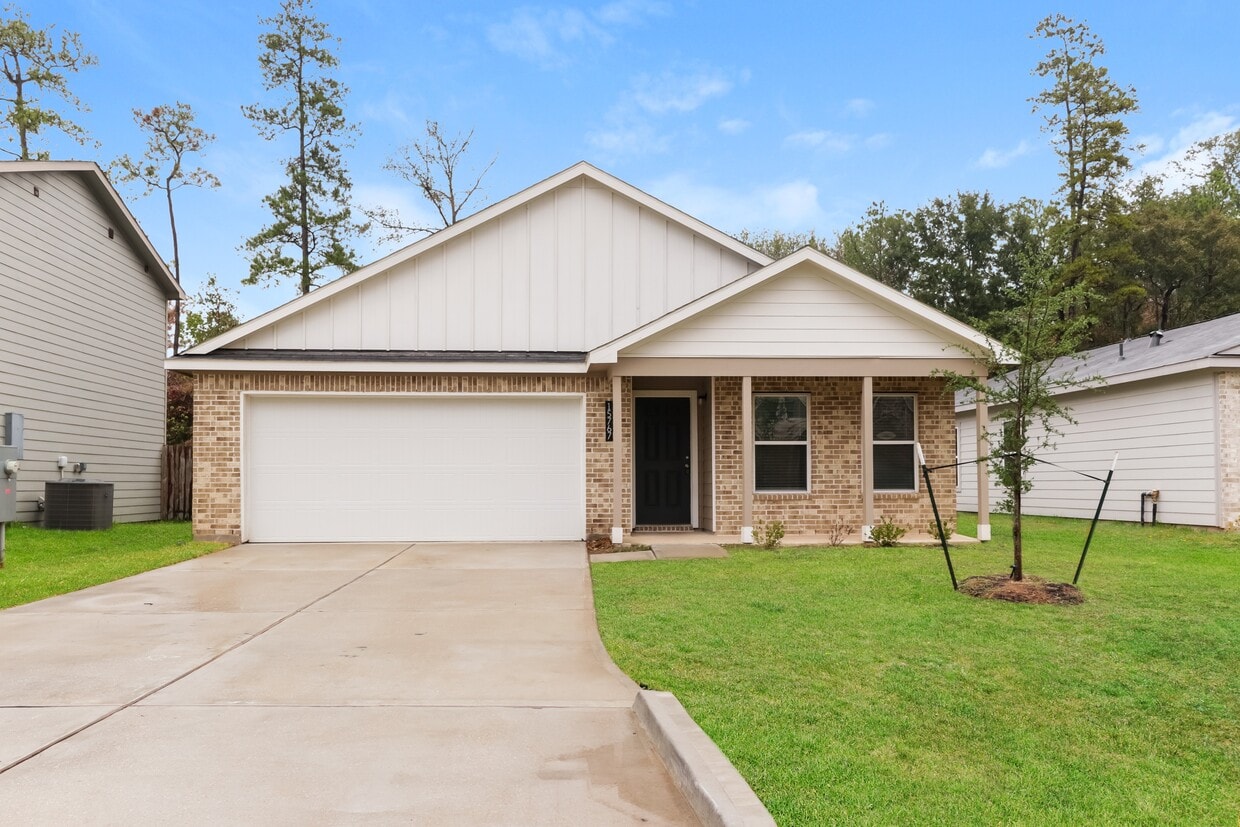 Primary Photo - 15767 Del Norte Dr