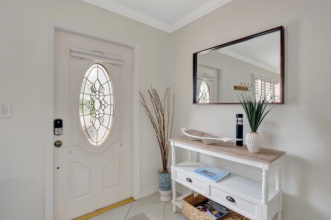 Building Photo - 27526 Los Amigos Ln