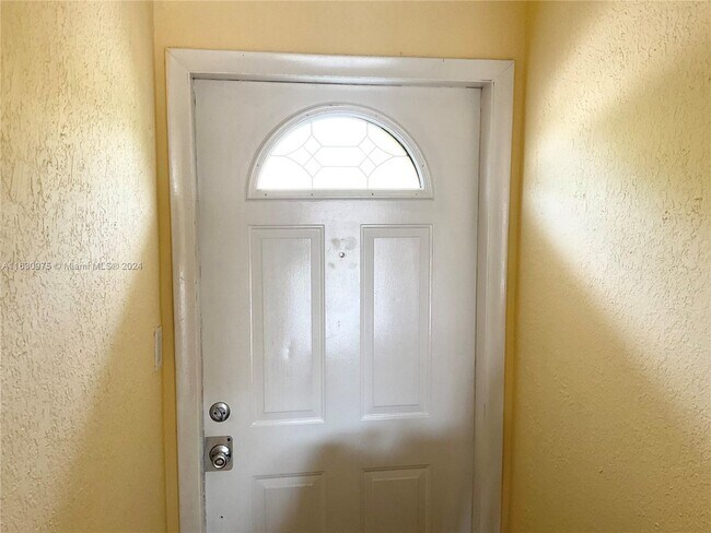 Foto del edificio - 8611 SW 137th Ave