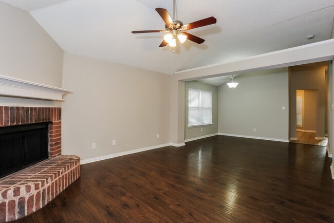 Building Photo - 8060 Cannonwood Dr