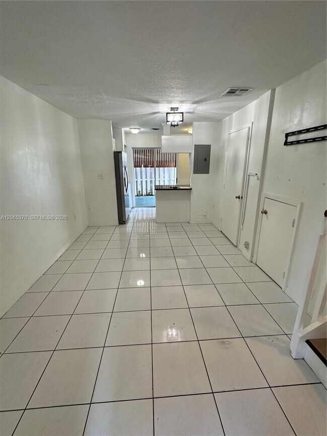 Building Photo - 920 NW 78th Ave