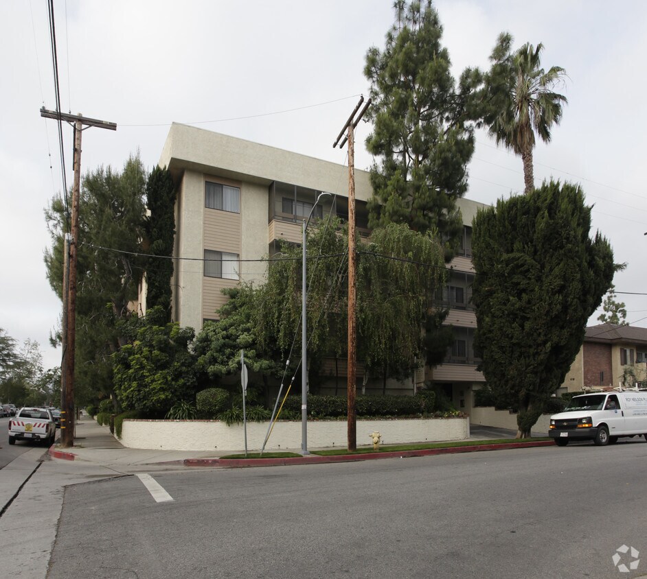 Foto del edificio - 18300 Collins St