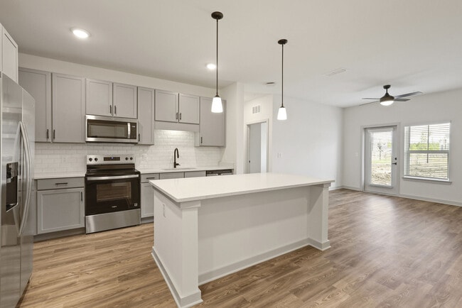 Building Photo - HoM at Pooler