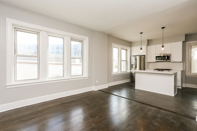 Building Photo - 2208 N Talman Ave