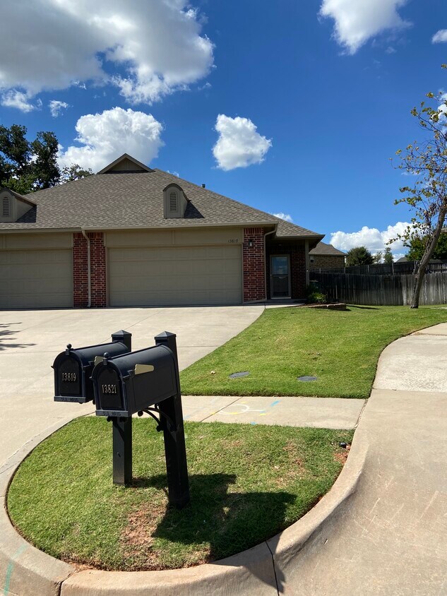 13819 Oxford Dr, Edmond, OK 73013 House Rental in Edmond, OK