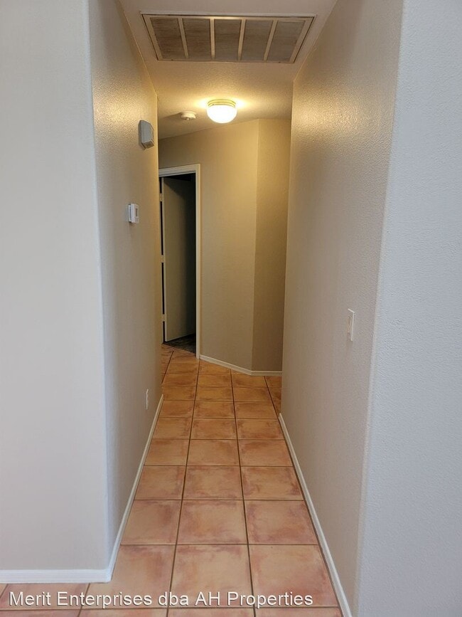 Building Photo - 4 br, 2 bath House - 18235 N 85TH DR