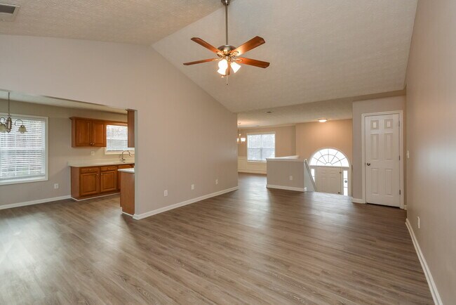 Building Photo - 95 Cliff View Dr