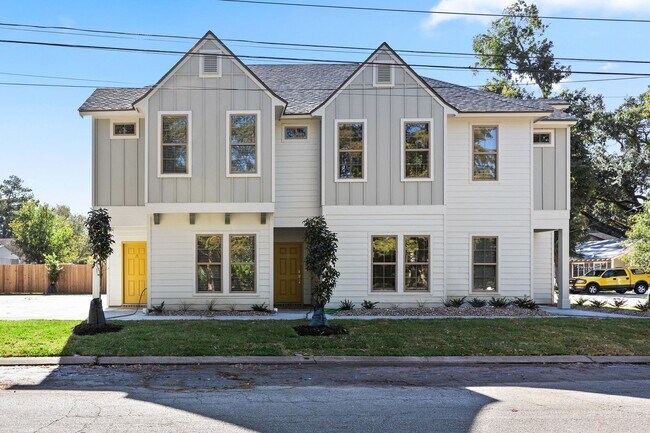 Foto del edificio - NEW CONSTRUCTION 2 BEDROOM TOWN HOMES