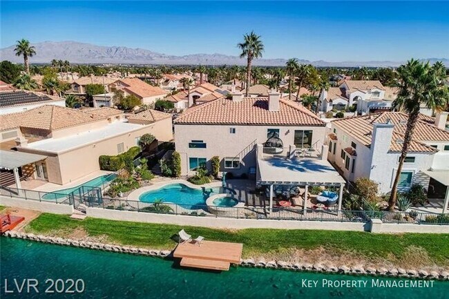 Foto del edificio - 2741 Crystal Beach Dr